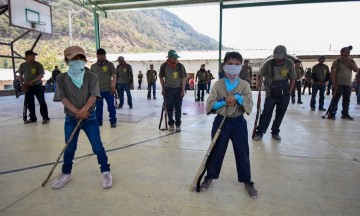 Integran a 30 niños de entre 6 y 11 años a policía comunitaria en en la Montaña Baja de Guerrero