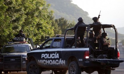  Sicarios atacan a policías en Michoacán, con supuesto dron explosivo