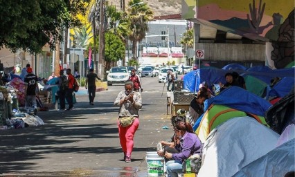 Los efectos de la migraci&oacute;n quedan marginados en el debate electoral mexicano