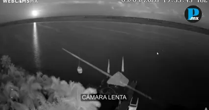 Video capta misterioso objeto cruzando la Laguna de Bacalar a gran velocidad