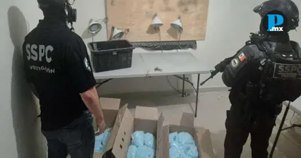 Autoridades federales aseguraron 270 kilos de fentanilo y desmantelaron un laboratorio clandestino durante un operativo en Villa de &Aacute;lvarez, Colima.