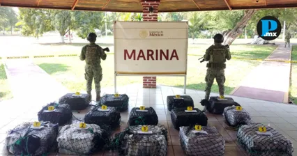 Operativo de la Secretar&iacute;a de Marina frente a las costas de Michoac&aacute;n, donde se aseguraron 650 kilos de coca&iacute;na y seis personas fueron detenidas.