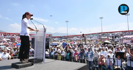 Sheinbaum presume programas y obras ante 70 mil personas en Chiapas