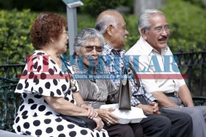 Padece cataratas la mitad de abuelitos en Puebla