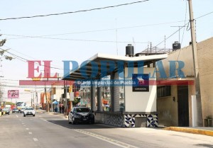 Provocan molestia paradas de Metrobús frente a viviendas