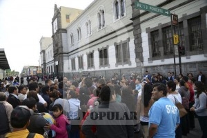 Cierran padres de familia la 11 Sur