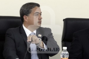 Elige Congreso  titular “pirata” de IEE