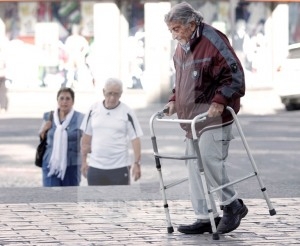 No hay empleo formal para abuelitos