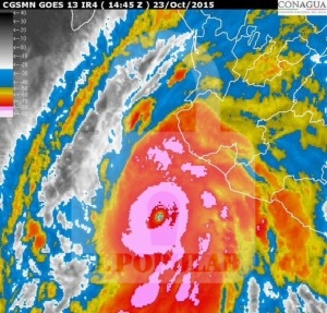Huracán Patricia, cerca de Jalisco