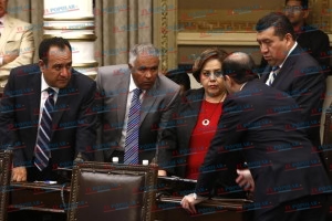 Evaden salida de pluris locales