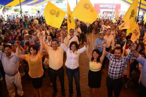 Propone Luna descuentos a universitarios en transporte