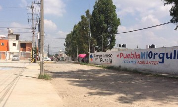 Se “olvidan” de pavimentar en Granjas del Sur