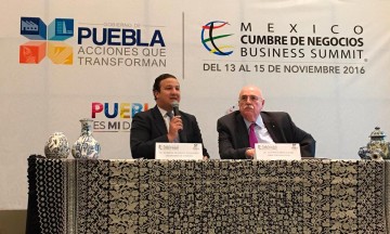 Cumbre de negocios en Puebla