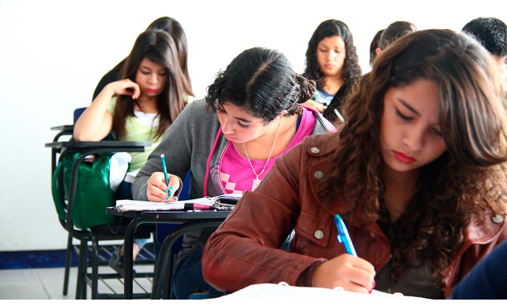 Alcanzan menos poblanos becas Conacyt