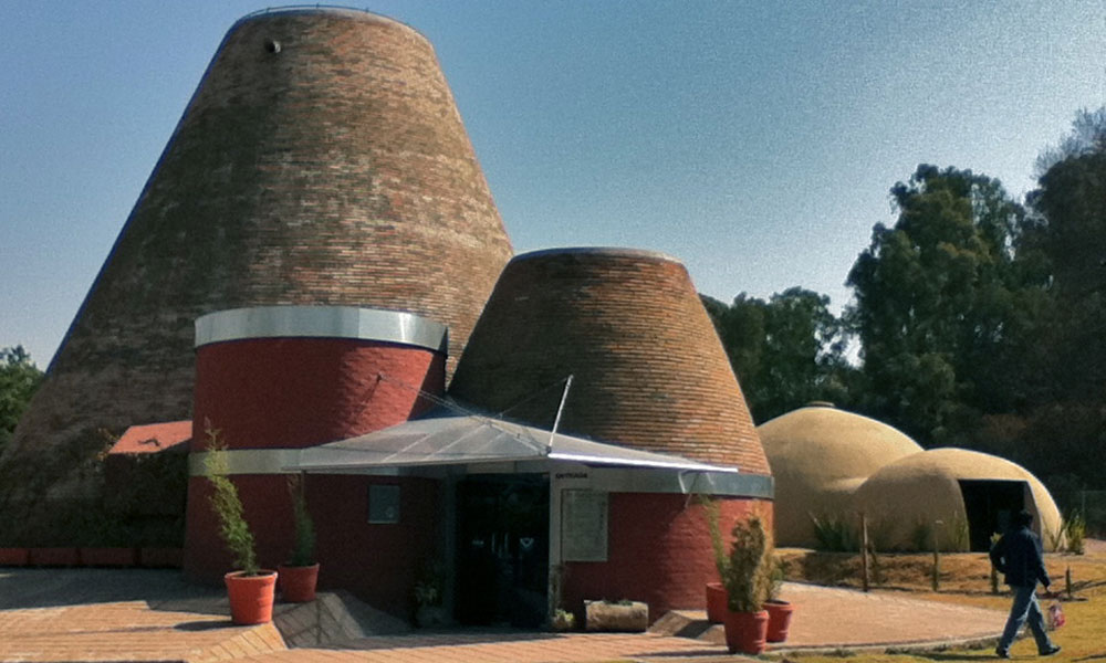 Destruye gobierno Casa de la Tierra en Flor del Bosque