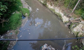 Niegan uso de agua del río Atoyac para hortalizas