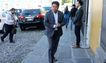 Plantean frenar a diputados chapulines en Puebla