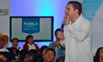 Viaja RMV casi 1 semana; aprovecha para promoverse