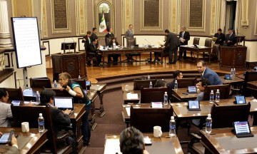 Geraldine González pide eliminar estereotipos de género en campañas