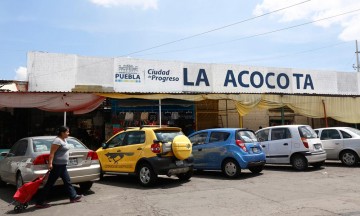 Exigen locatarios de Puebla cuentas por 5 mdp en cuotas