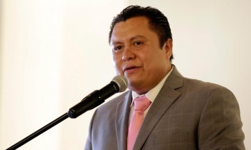 Entrega Gonzalo Juárez nuevas bases en informe de labores