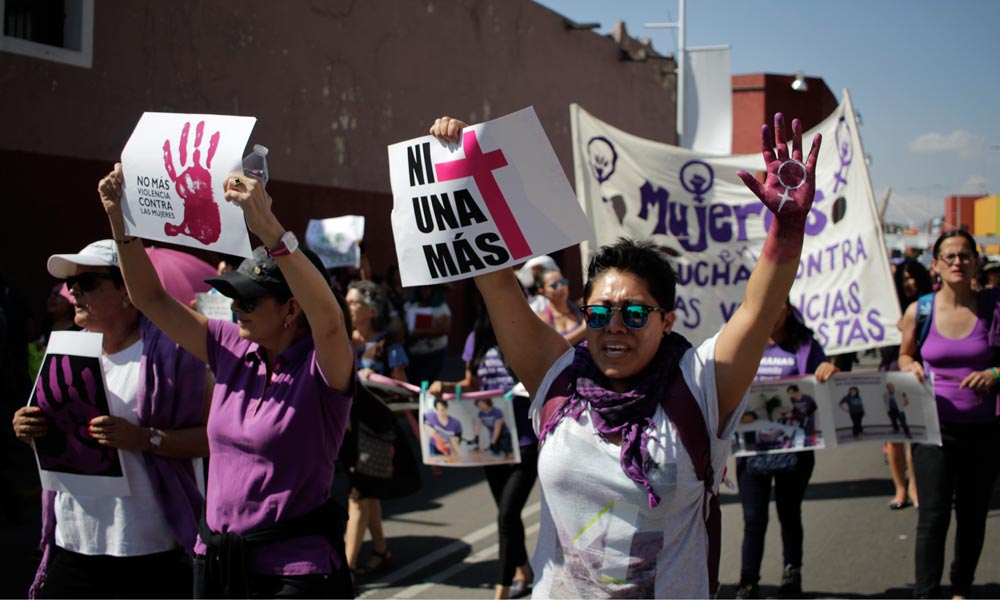 Ley de género de Puebla, congelada en el Congreso