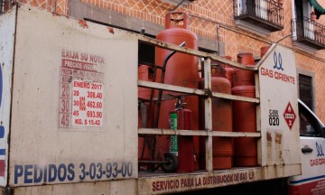 Dispara gasolinazo precios del gas, luz y verificación