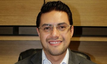 Denuncian a Giles por inequidad