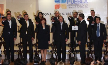 Recicla Moreno Valle a su gabinete; Carrancá, el inamovible