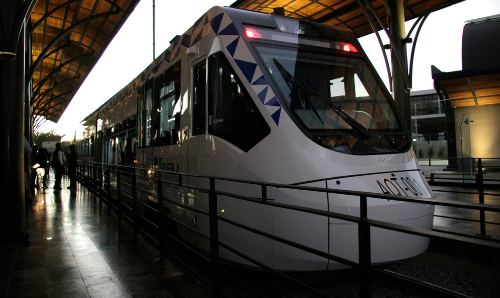 Arranca Tren Puebla-Cholula con retraso y carencias
