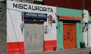 Afectan aguas sulfurosas a viviendas de la Volcanes