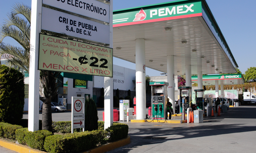 Cae recaudación de IEPS en Puebla pese al gasolinazo