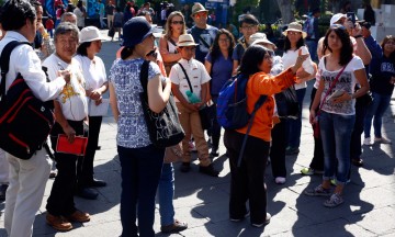 Piden al gobierno frenar a guías turísticos patito