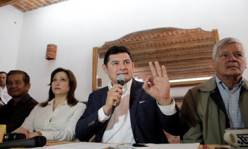 Deja Armenta el PRI y valora irse a Morena 
