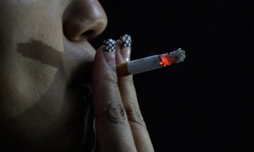 “Fumo para calmar los nervios”