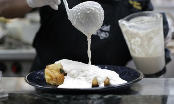 Costará a poblanos hasta 1500 pesos comer chiles en nogada