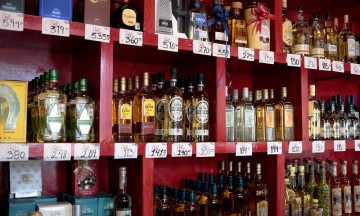 Respaldan comerciantes restricción a venta de alcohol