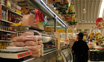 Buscan regular costo de canasta básica con convenio