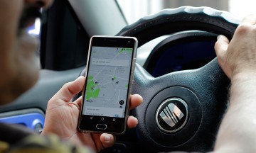 Uber aumenta tarifa con cobros por solicitud y otras contribuciones