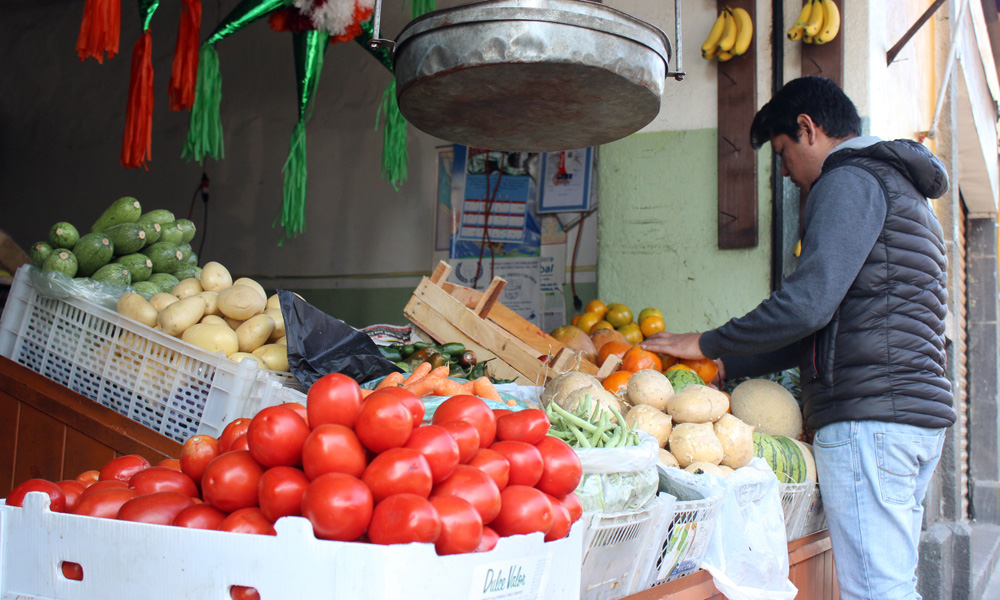 Sueldo de poblanos, insuficiente para canasta básica