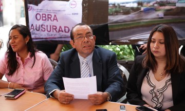 Acusan a Espinosa de tomar represalias y clausurar predio