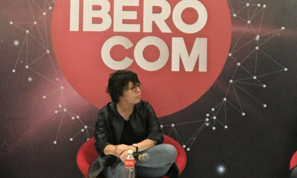 Exhiben riesgos del periodismo en el IberoCom