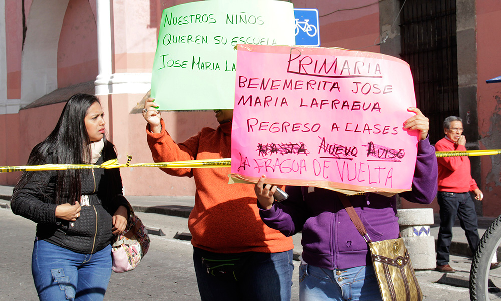 Exigen apertura de primaria Lafragua