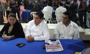 Exhibe sismo corrupci&oacute;n y pobreza en Puebla: Barbosa