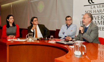 Se benefician empresarios y políticos tras sismo: rector de Ibero