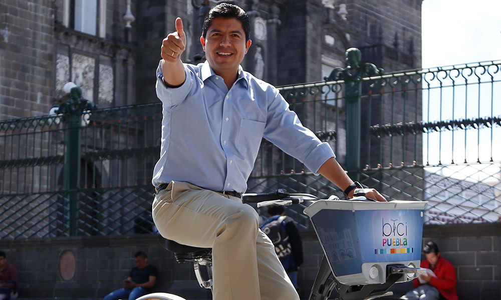 Panal coquetea con Eduardo Rivera para la gubernatura 