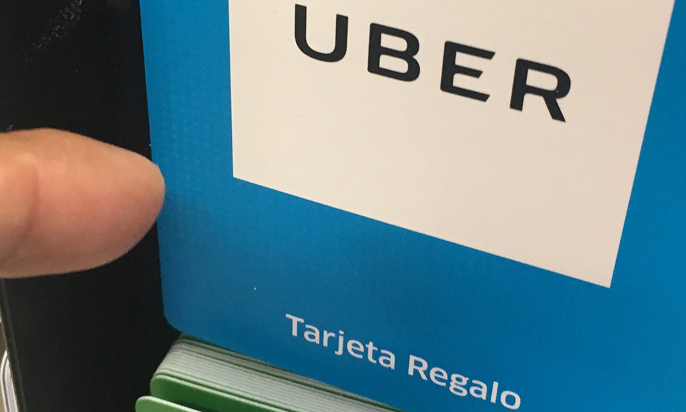 Se deslindan UBER y BUAP de tarjetas de prepago