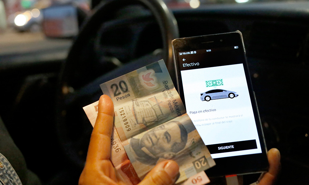 Harán operativos contra cobro en efectivo de Uber