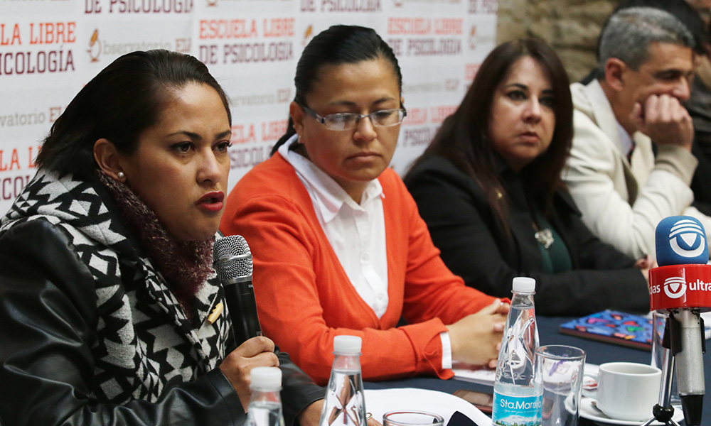 Denuncian omisión de autoridades ante feminicidios