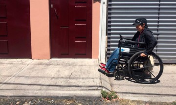 Reprueba Puebla en facilitar el tránsito con discapacidad